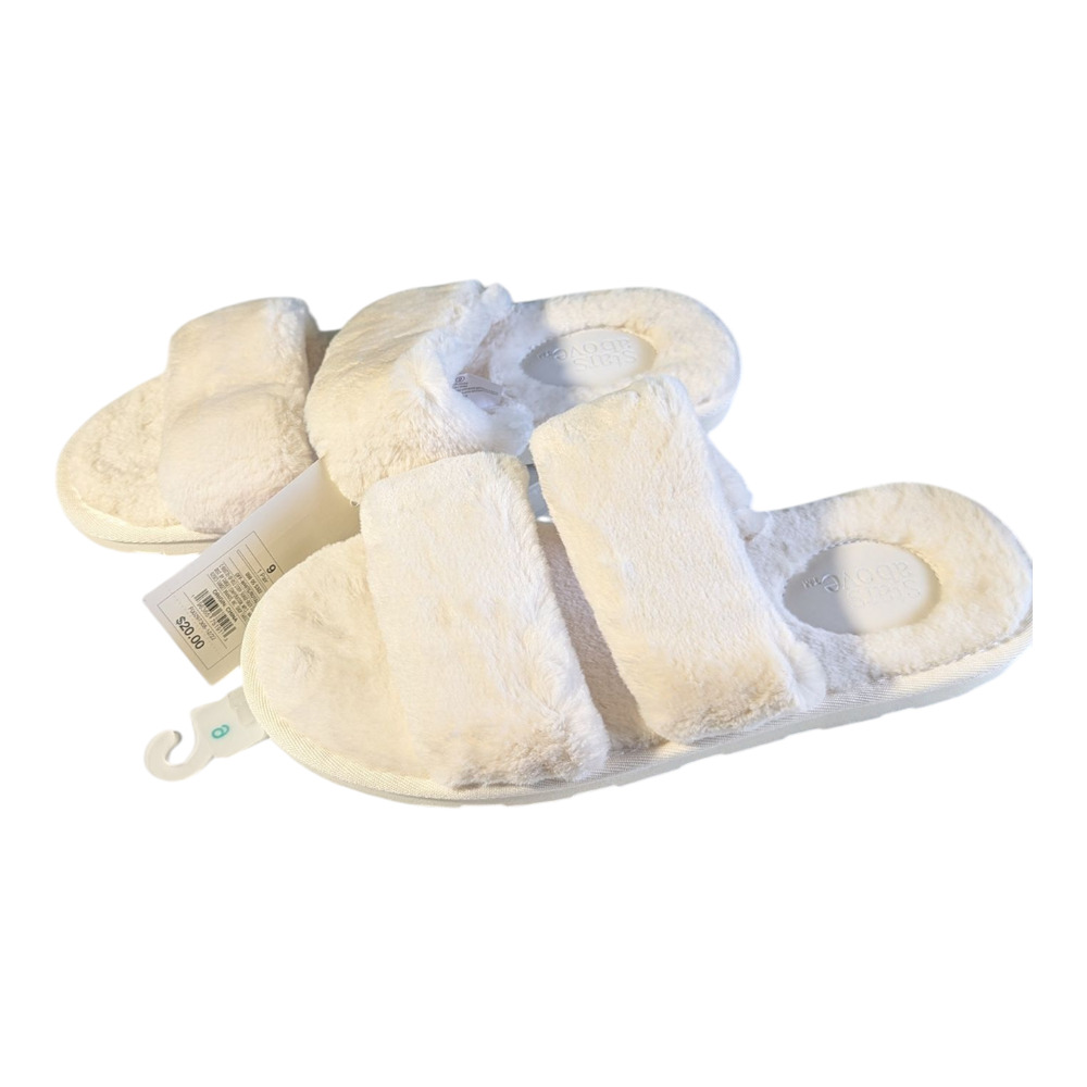 Stars Above - White Fuzzy Cozy Women's Slippers Sandals - NWT Size 9
